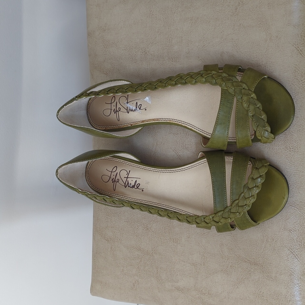 Life Stride shoes green 7 1/2 M